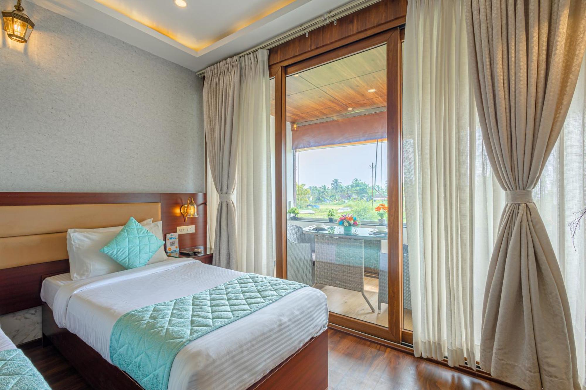 Salcete Beach Resort Колва Екстериор снимка
