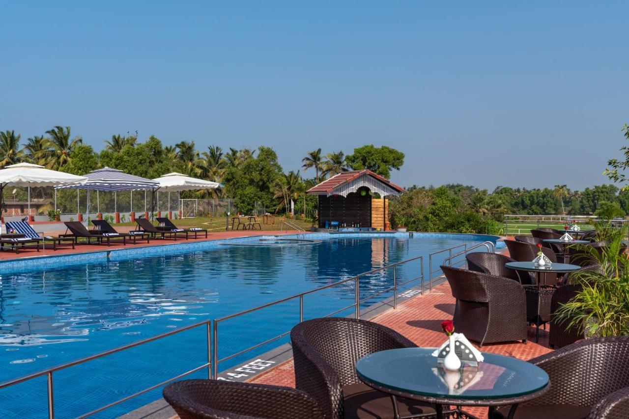 Salcete Beach Resort Колва Екстериор снимка